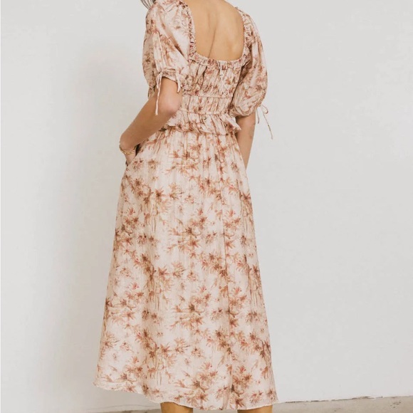 bohme Dresses & Skirts - Bohme Beige Floral Midi Dress